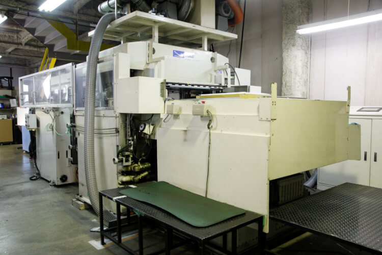 トーコー　スーパーシャトル（連続自動裁断機）2020年導入